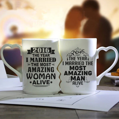 BigProStore The Year I Married The Most Amazing People Alive Kissing His and Her Couple Mugs 2pcs T-shirt